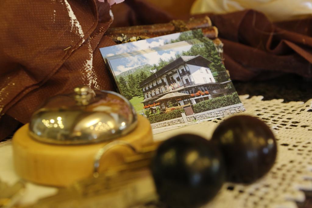 Hotel Pineta Castione della Presolana Eksteriør billede