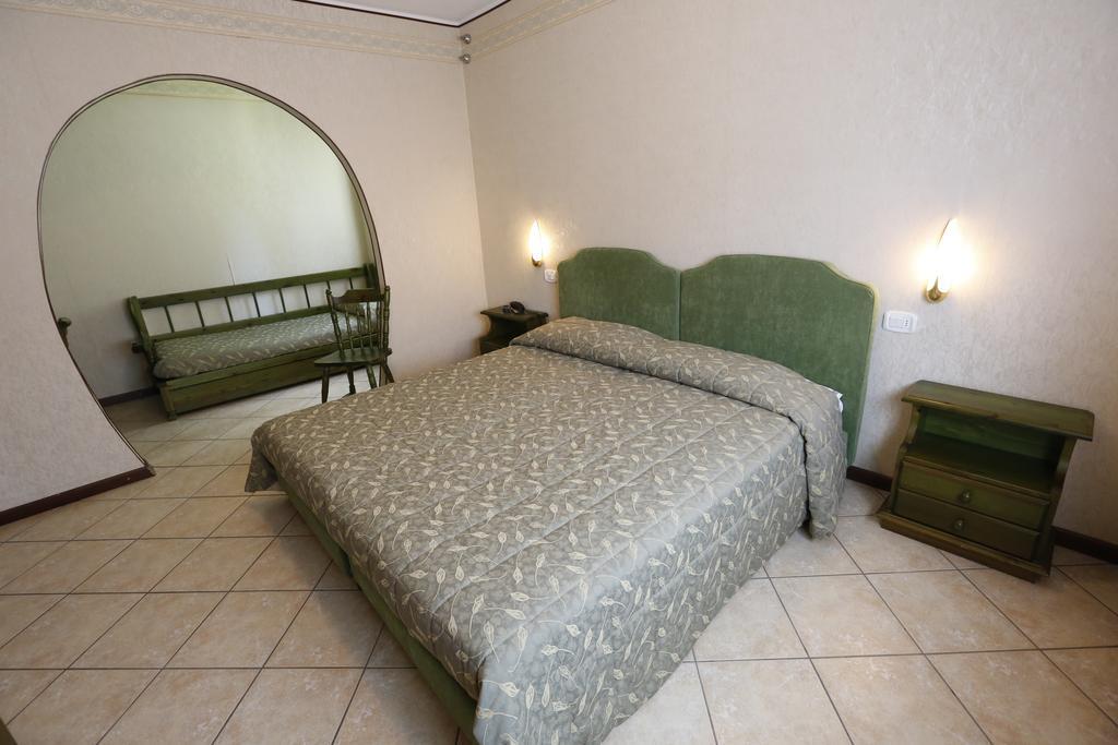 Hotel Pineta Castione della Presolana Værelse billede