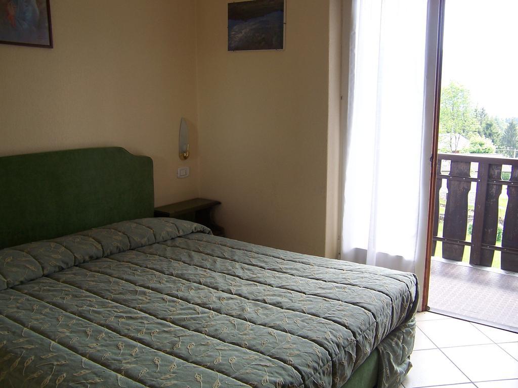 Hotel Pineta Castione della Presolana Værelse billede