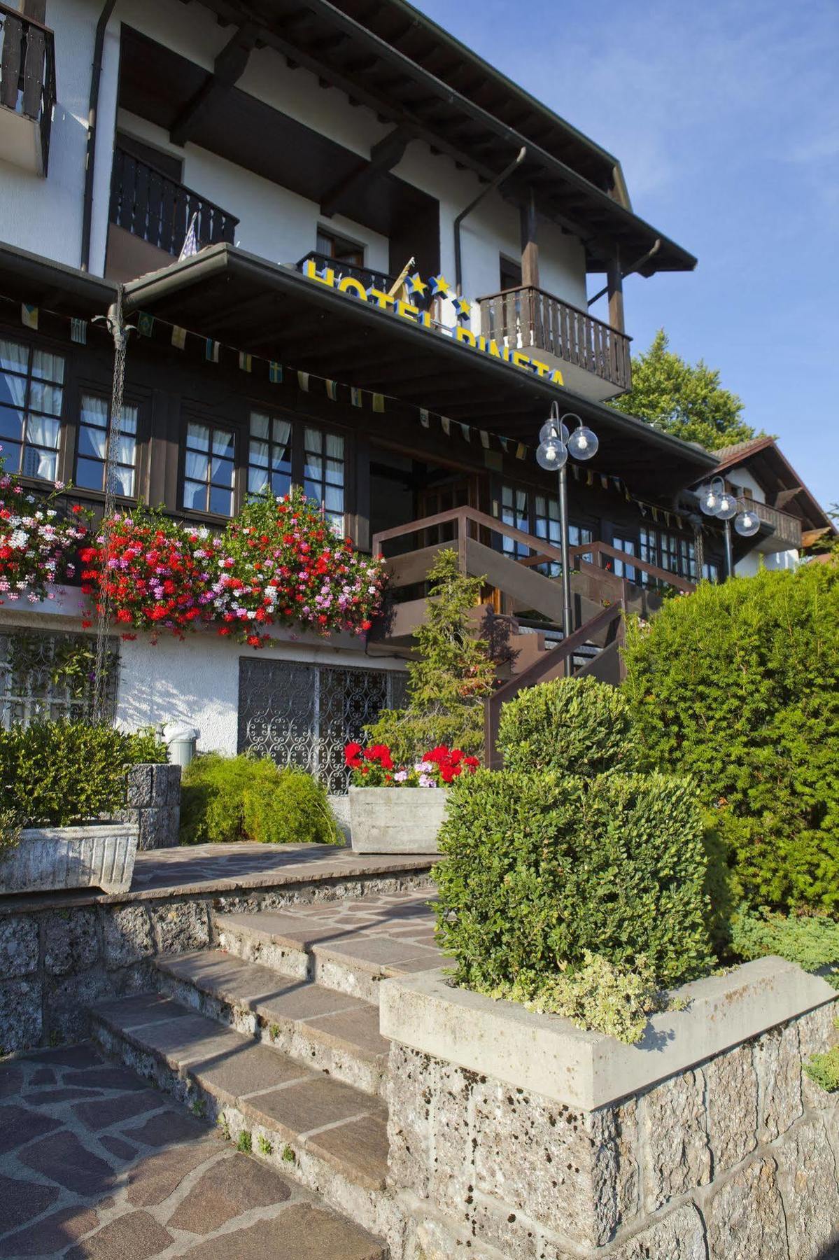 Hotel Pineta Castione della Presolana Eksteriør billede